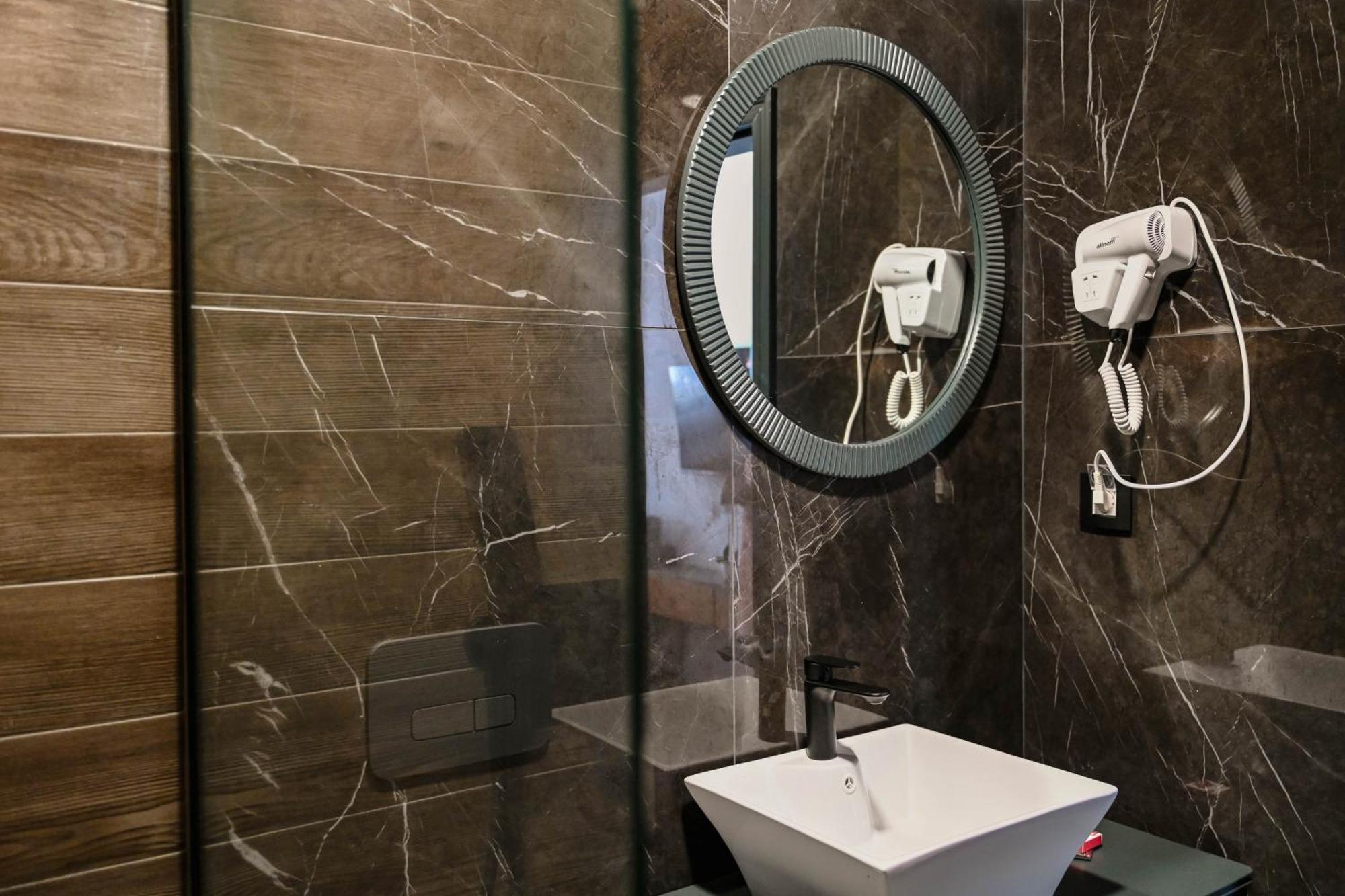 Botanica Boutique Hotel 乌尔齐尼 外观 照片